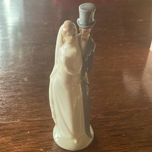 Lladró wedding couple cake topper